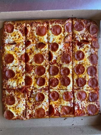 Images Fox's Pizza Den