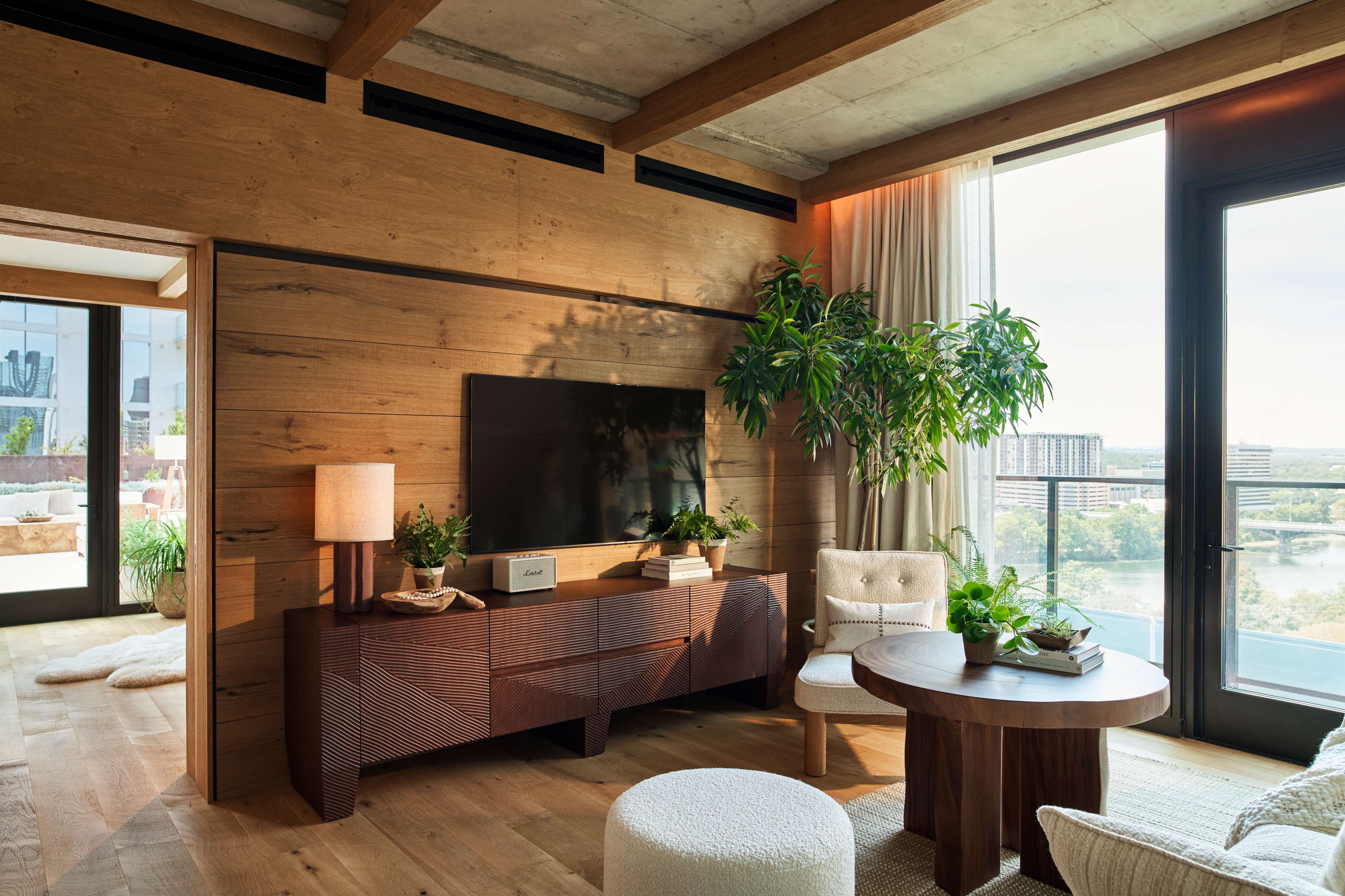 Lake Terrace Suite Living Room 