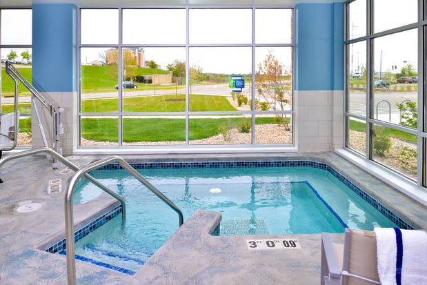 Images Holiday Inn Express & Suites Madison by IHG