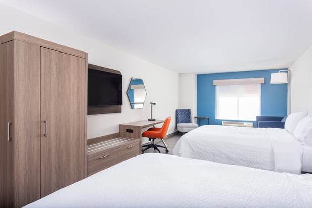 Images Holiday Inn Express & Suites Lancaster by IHG
