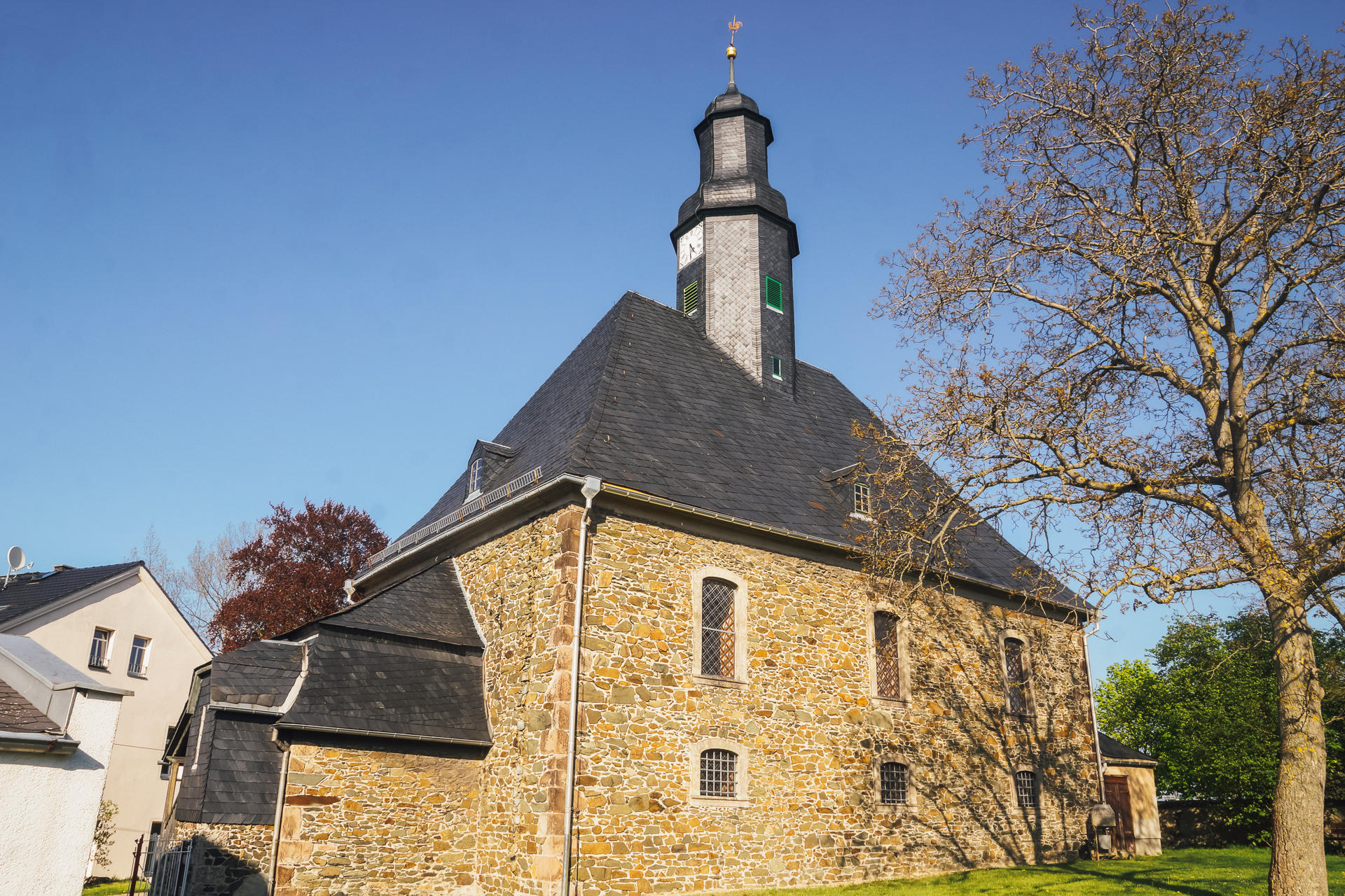 Bild 1 St. Laurentiuskirche Culitzsch - Evangelische Kirchengemeinde in Wilkau-Haßlau