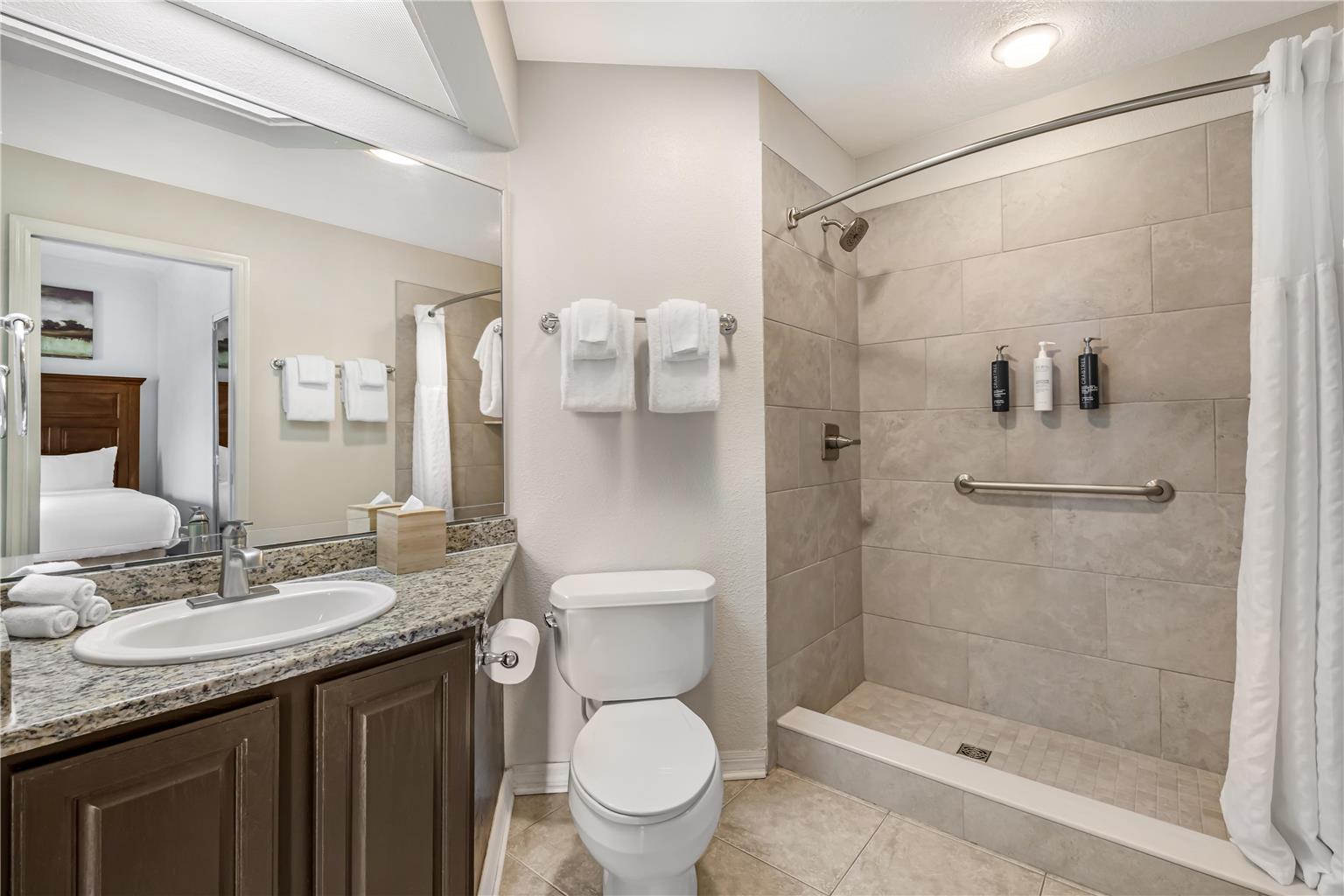 Guest room bath 
