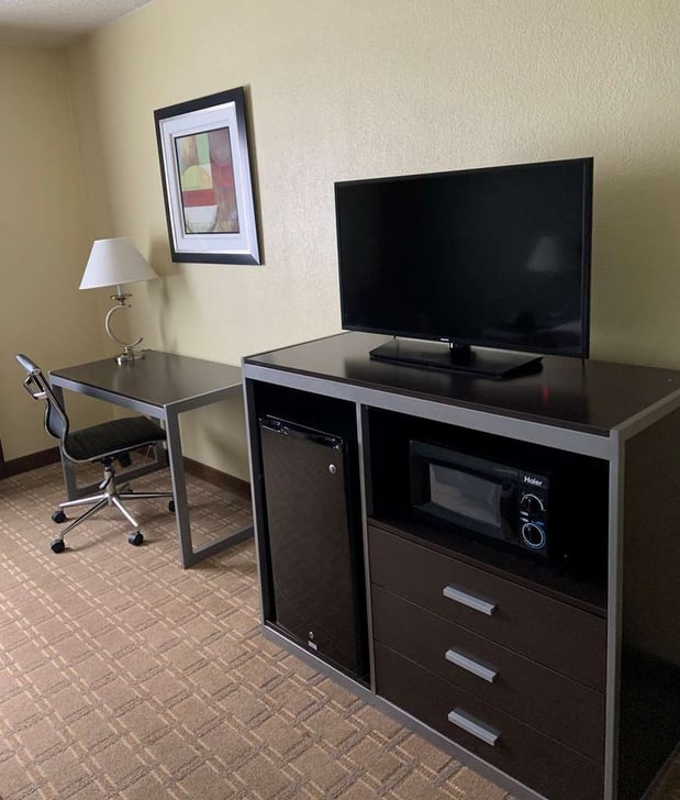 Images Best Western Airport Inn & Suites Cleveland