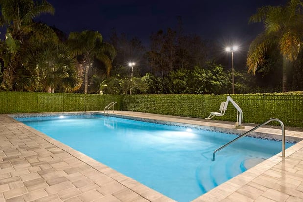 Images Spark by Hilton Orlando Universal Blvd
