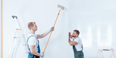 4 Tips to Prepare Your Home for Interior Painting Contractors