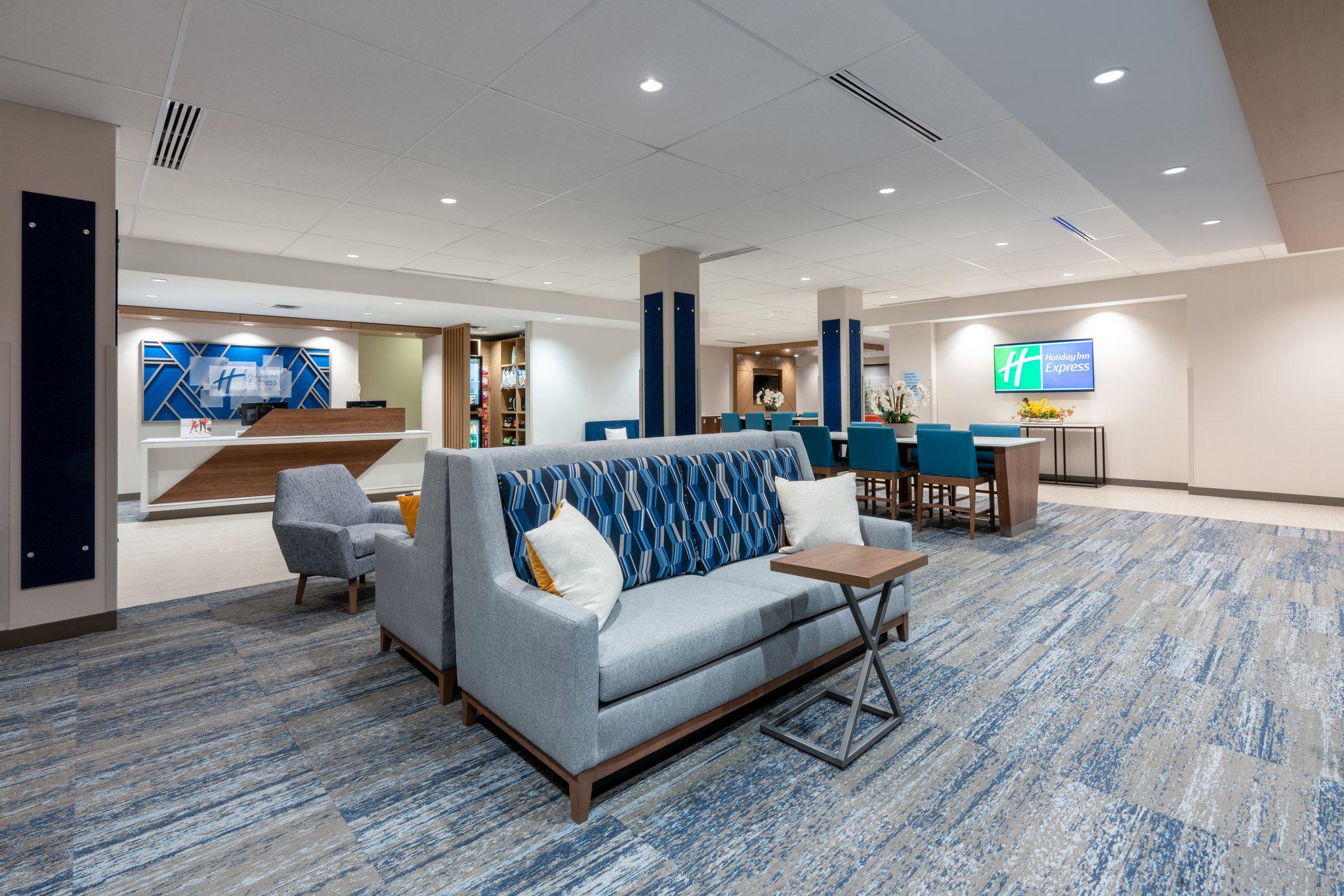 Images Holiday Inn Express & Suites Vaughan-Southwest, an IHG Hotel