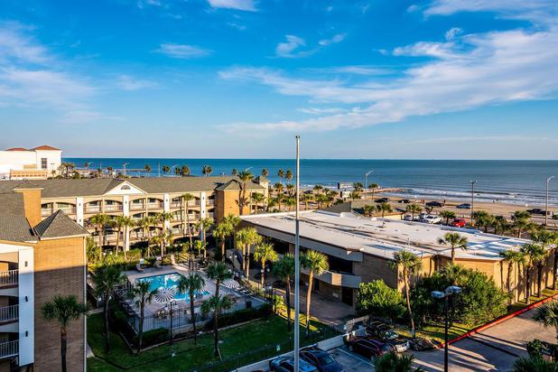Images Clarion Pointe Galveston Beachfront