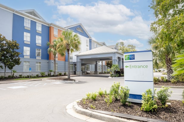 Images Holiday Inn Express & Suites Charleston-Ashley Phosphate by IHG