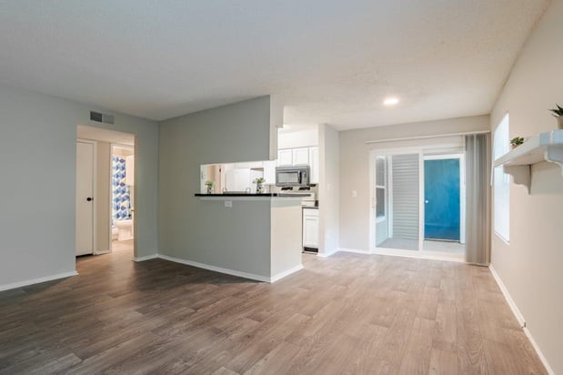 Images The Waterford Apartments Apartment Homes