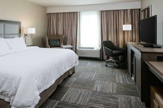 Images Hampton Inn & Suites Hudson