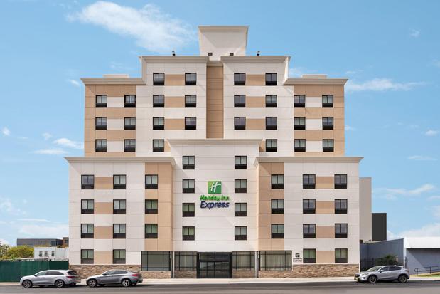 Images Holiday Inn Express Jamaica - Jfk Airtrain - Nyc by IHG
