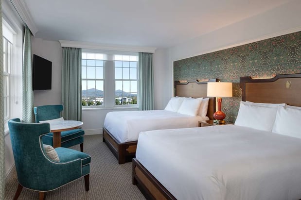 Images The Hotel Roanoke & Conference Center, Curio Collection by Hilton