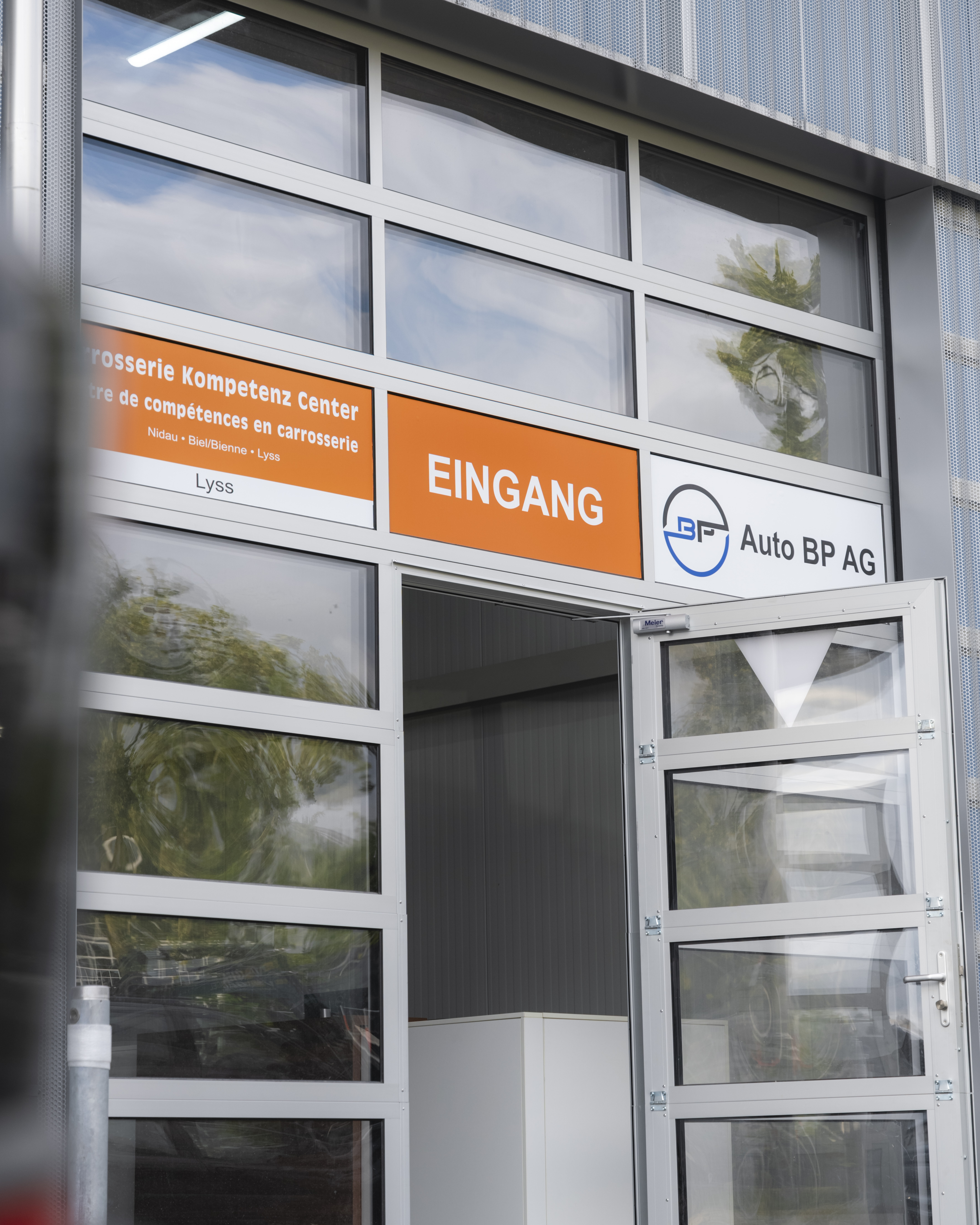 Bilder Carrosserie Kompetenz Center Lyss AG