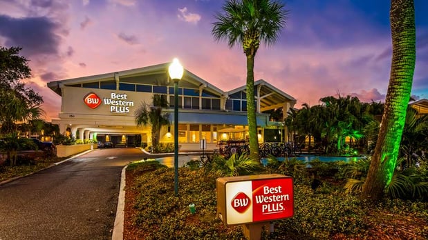 Images Best Western Plus Yacht Harbor Inn