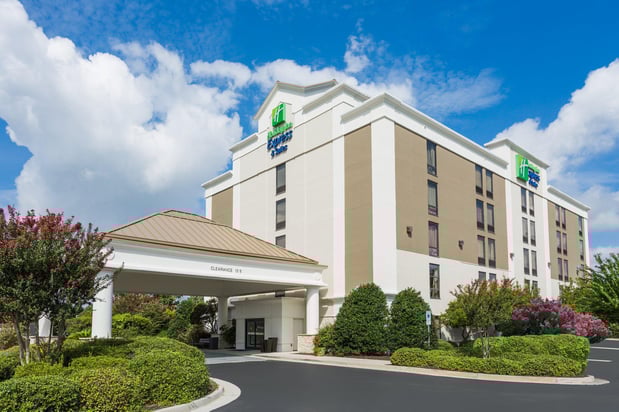 Images Holiday Inn Express & Suites Wilmington-University Ctr by IHG