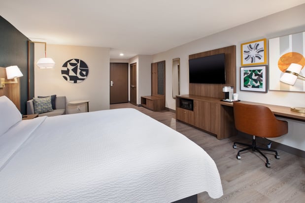 Images Holiday Inn Ontario Airport by IHG