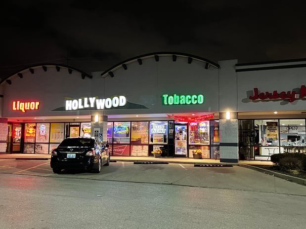 Images CoinFlip Bitcoin ATM - Hollywood Tobacco & Liquor (Florence)