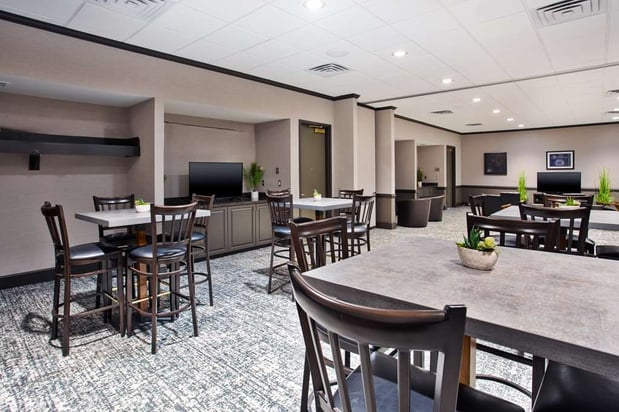 Images DoubleTree by Hilton Lansing