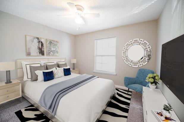 Images Parkway Station Apartment Homes