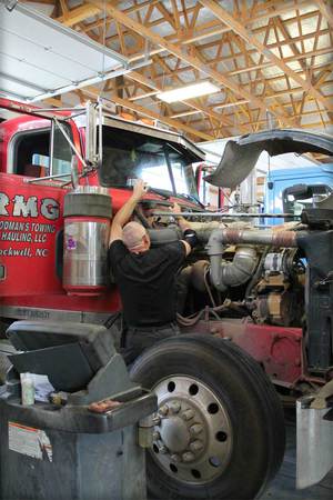 Images Eller Diesel Truck & Trailer Repair
