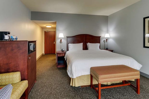 Images Hampton Inn & Suites Indianapolis-Airport