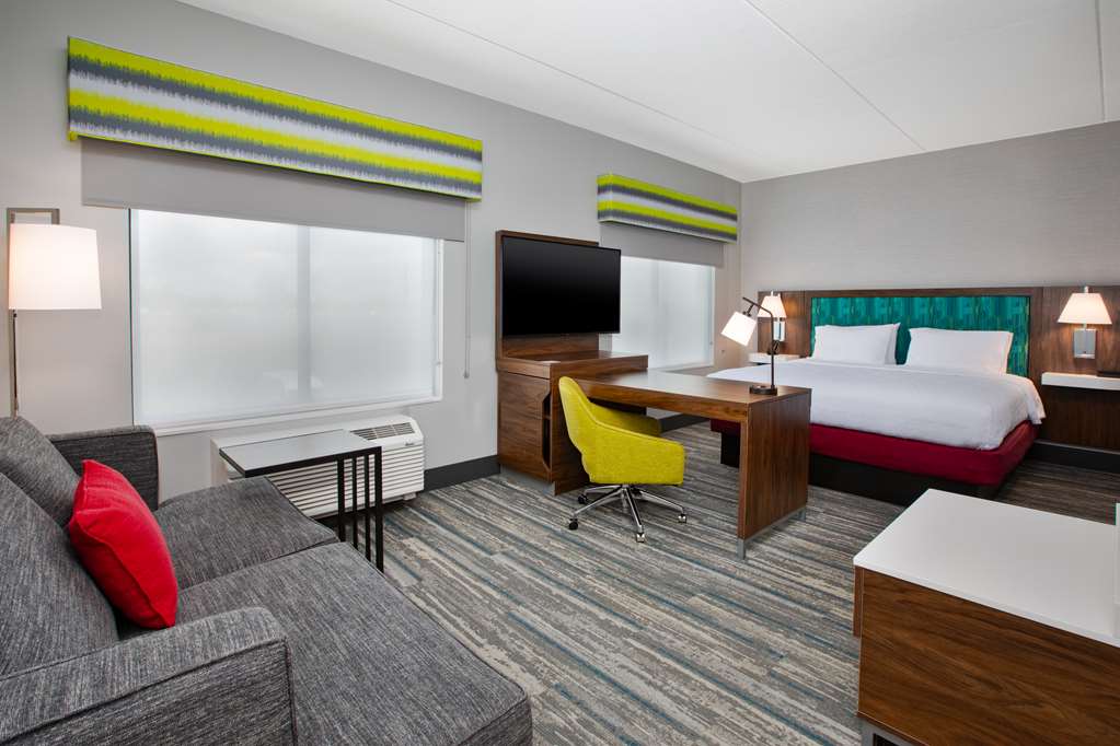 Guest room