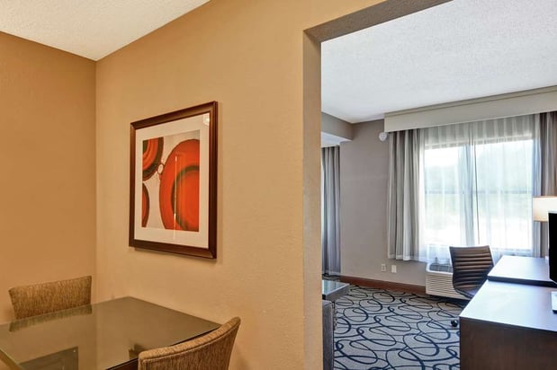 Images Doubletree by Hilton Hattiesburg