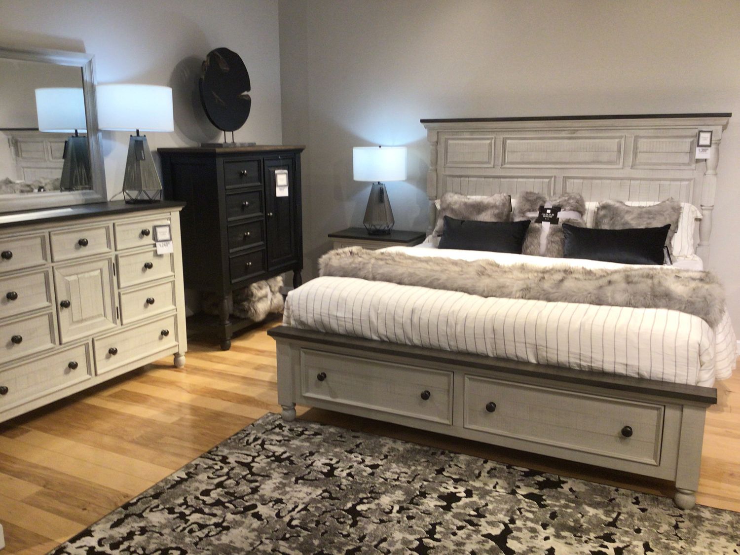 Value City Furniture Image