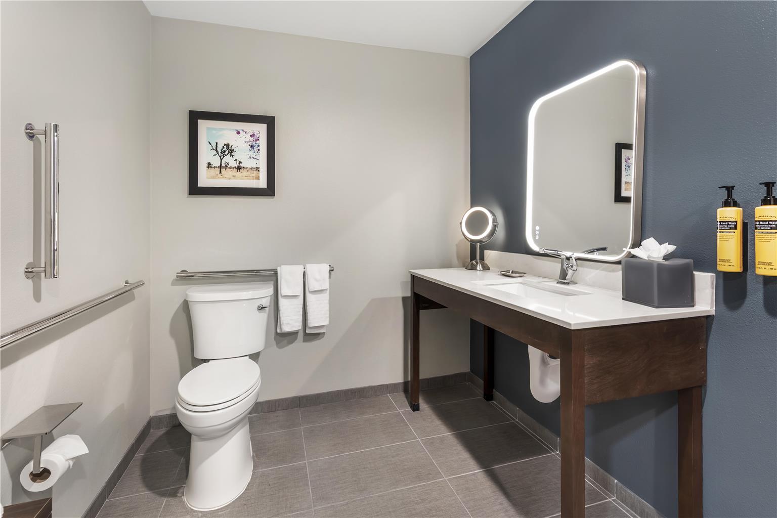 ADA Double Queen Guest Bathroom