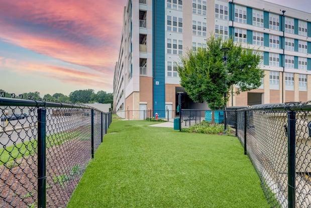 Images Berkshire Chapel Hill Apartments