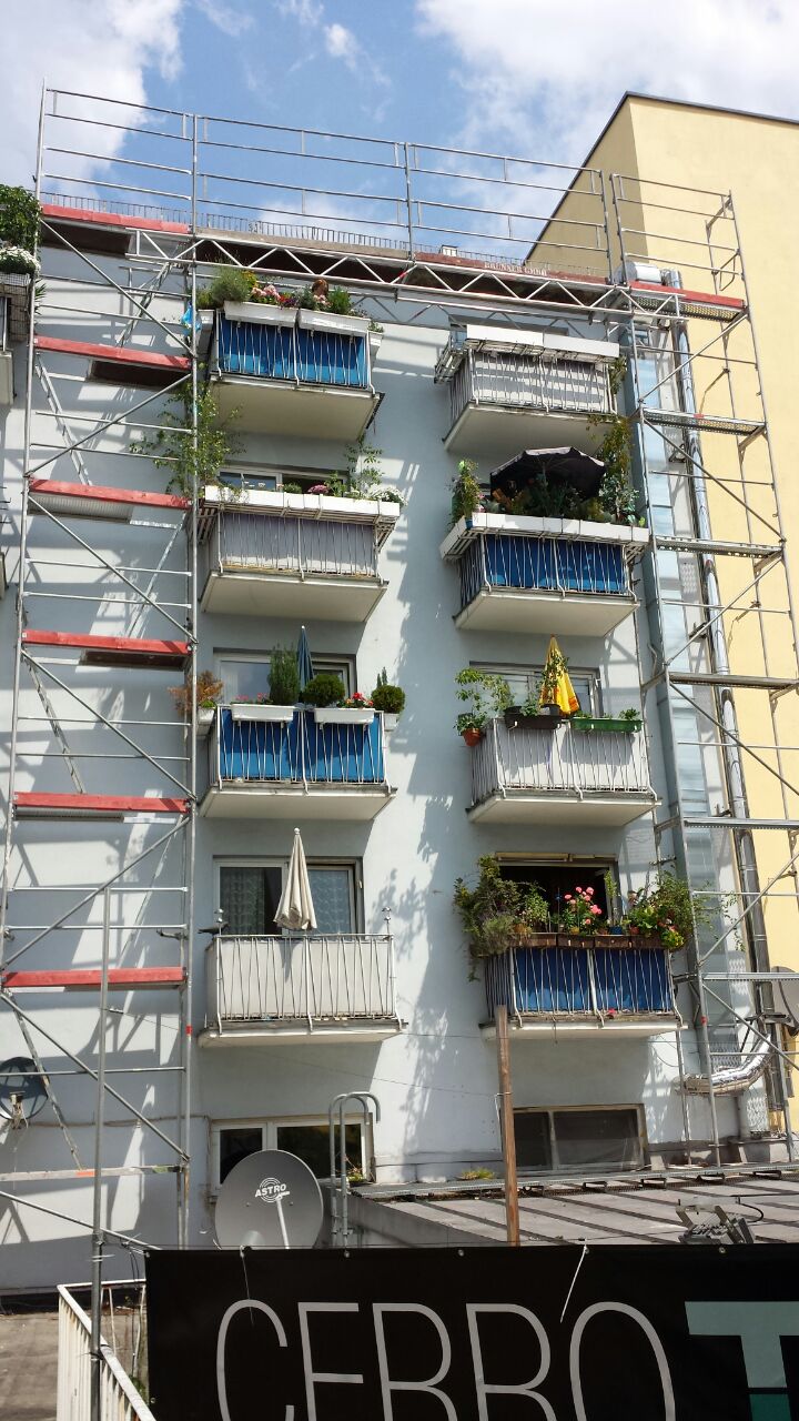 Balkon Außengebäude - Gerüstbau Brunner GmbH München