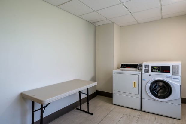 Images Holiday Inn Express & Suites Woodbridge by IHG
