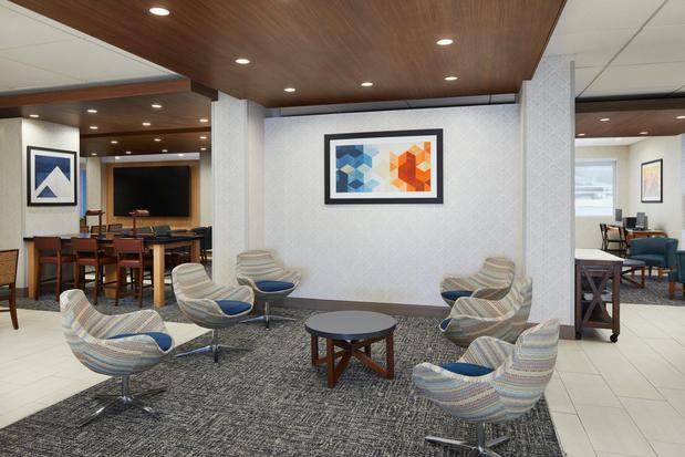 Images Holiday Inn Express Richmond - Midtown by IHG