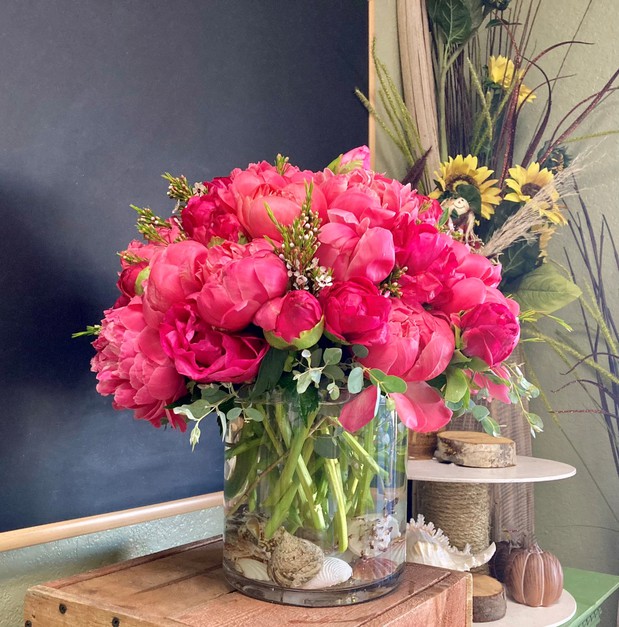 Images Love N’ Bloom Flower Shop