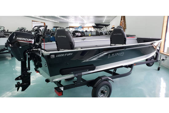 Staples Sports Lincoln Image