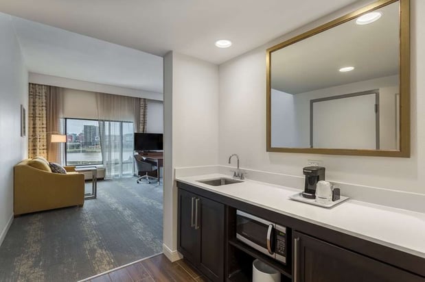 Images Hampton Inn & Suites Newport/Cincinnati