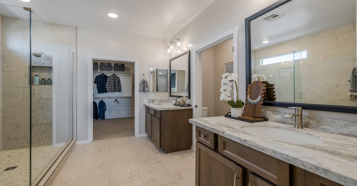 Eminence at Alamar - Flagstaff Model - Owners Bath