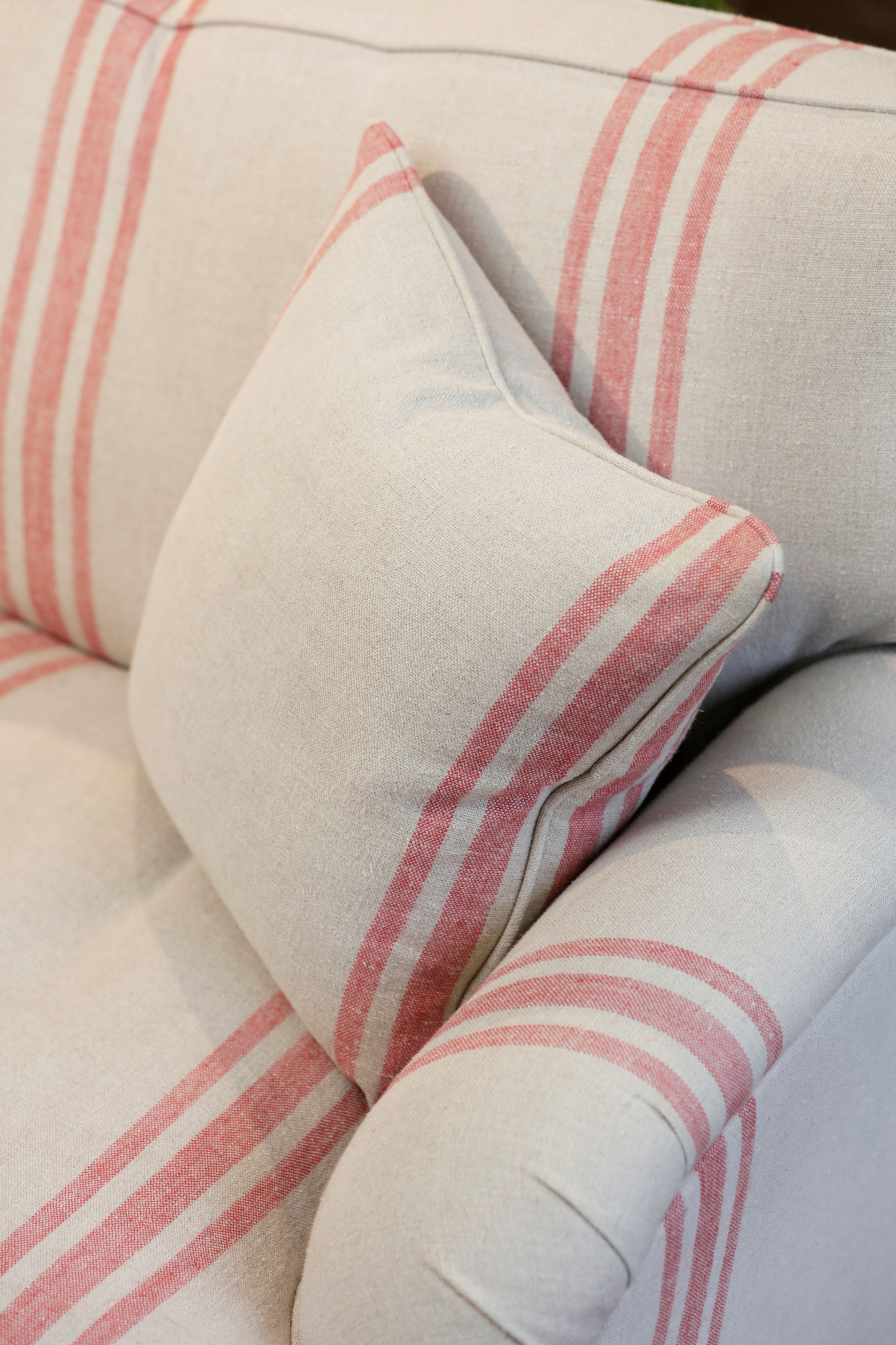 Images Sofas & Stuff - Stroud