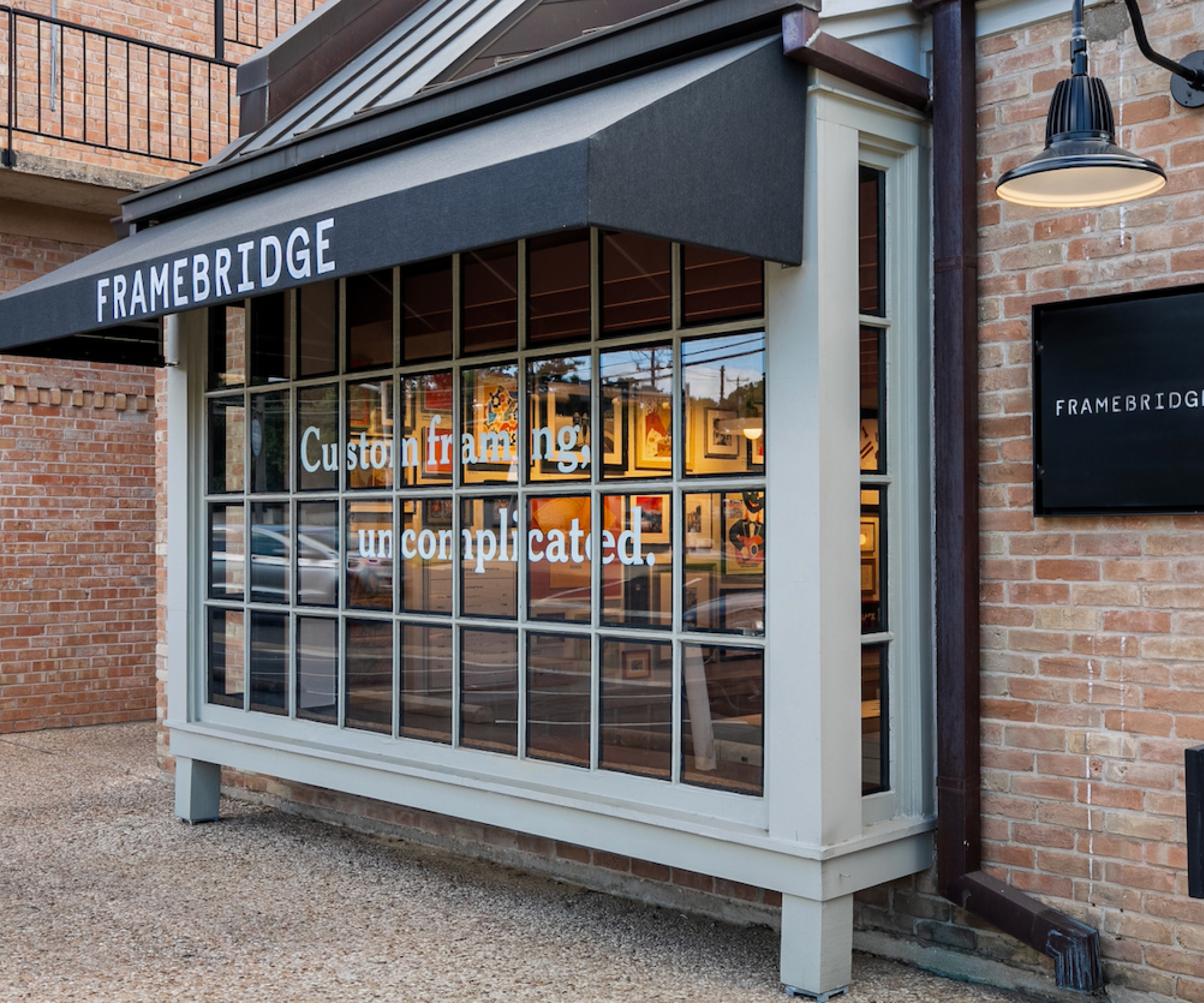 Exterior photo of Framebridge storefront