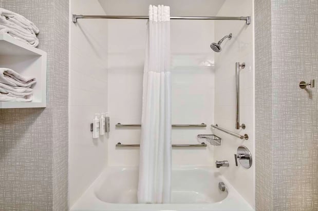 Images Hampton Inn Cortland
