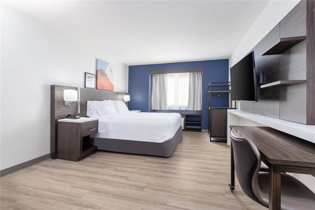 Images Spark by Hilton Clarion