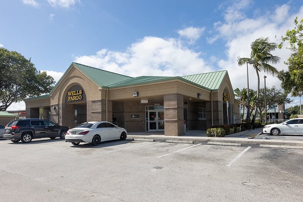 Images Wells Fargo Bank