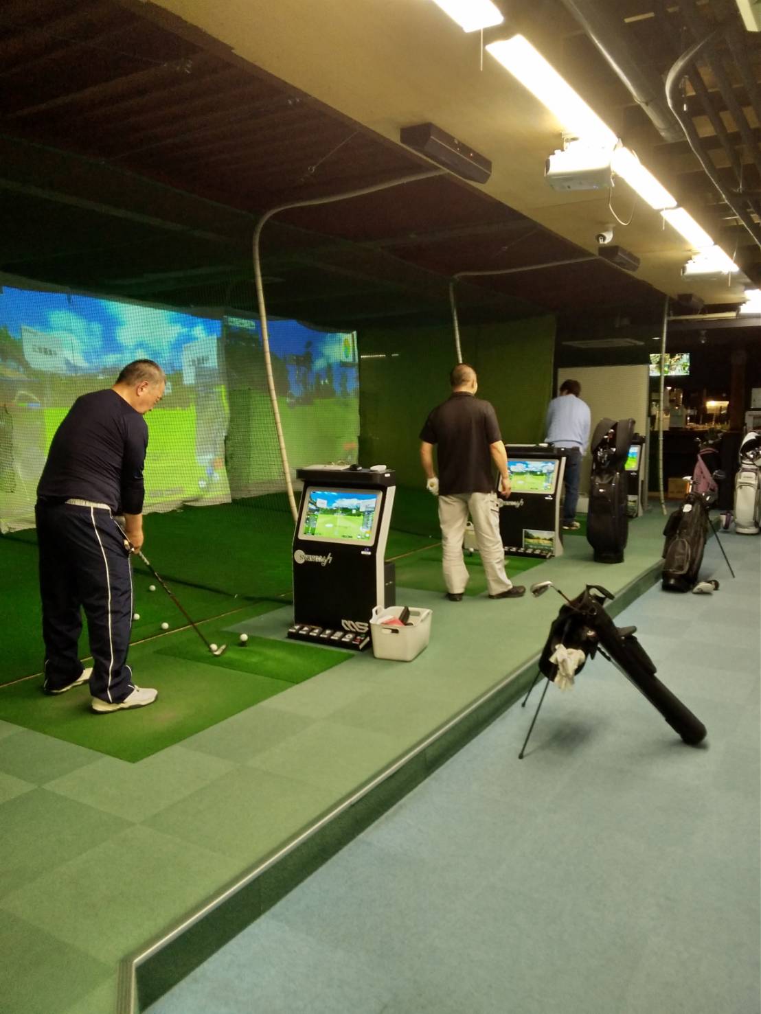 Images インドアゴルフ練習場SWING24/7 戸塚店