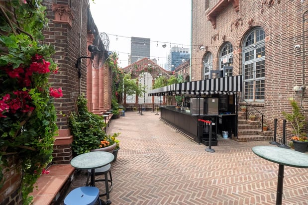 Images Artie's Backroom & Rooftop