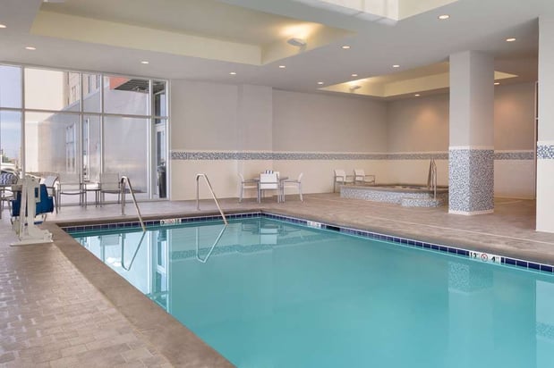 Images Embassy Suites by Hilton Kansas City Olathe