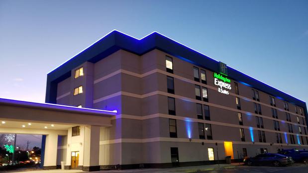 Images Holiday Inn Express & Suites Pigeon Forge/Near Dollywood, an IHG Hotel