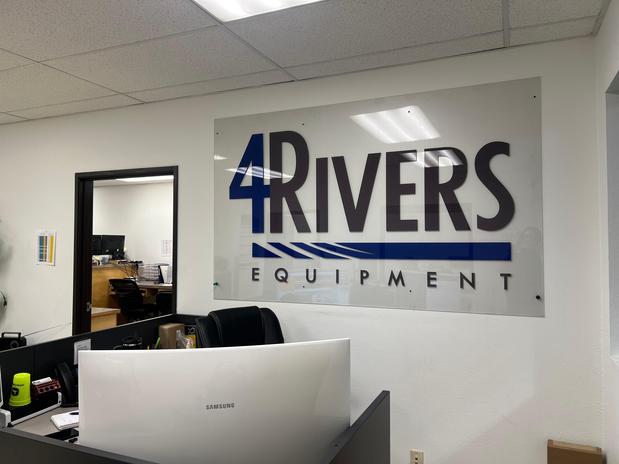 Images 4Rivers Equipment