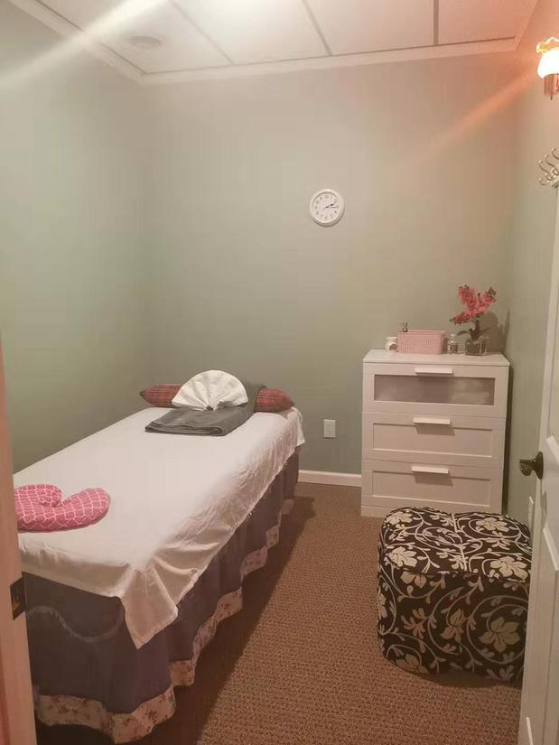 Summer Massage Greenville, South Carolina 29607 (23598151) CitySquares