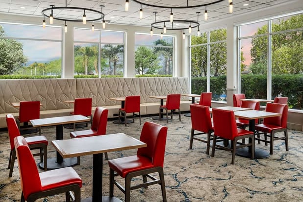 Images Hilton Garden Inn Bakersfield
