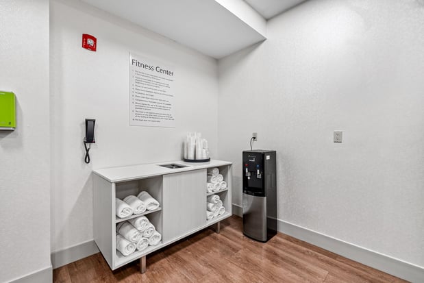 Images Holiday Inn Express & Suites Lakeland South by IHG